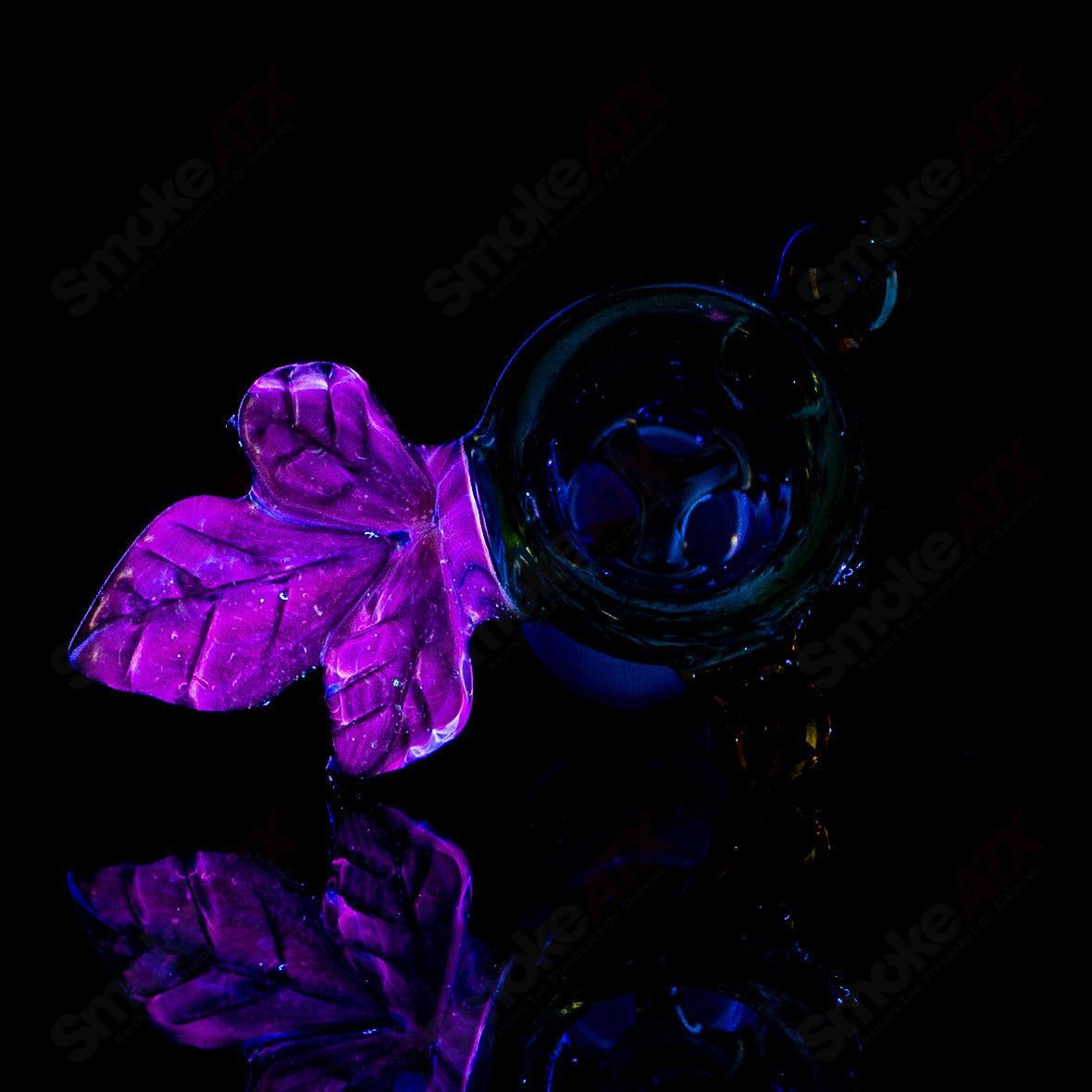 14mm green Mr. Gray 3-hole UV leaf slide for heady glass bowls, featuring vibrant green glass and leaf design.