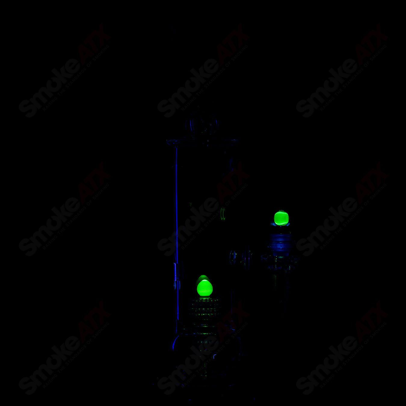 Mobius 65T V5 Hybrid Series stereo matrix glass waterpipe with clear glass design and intricate matrix pattern.