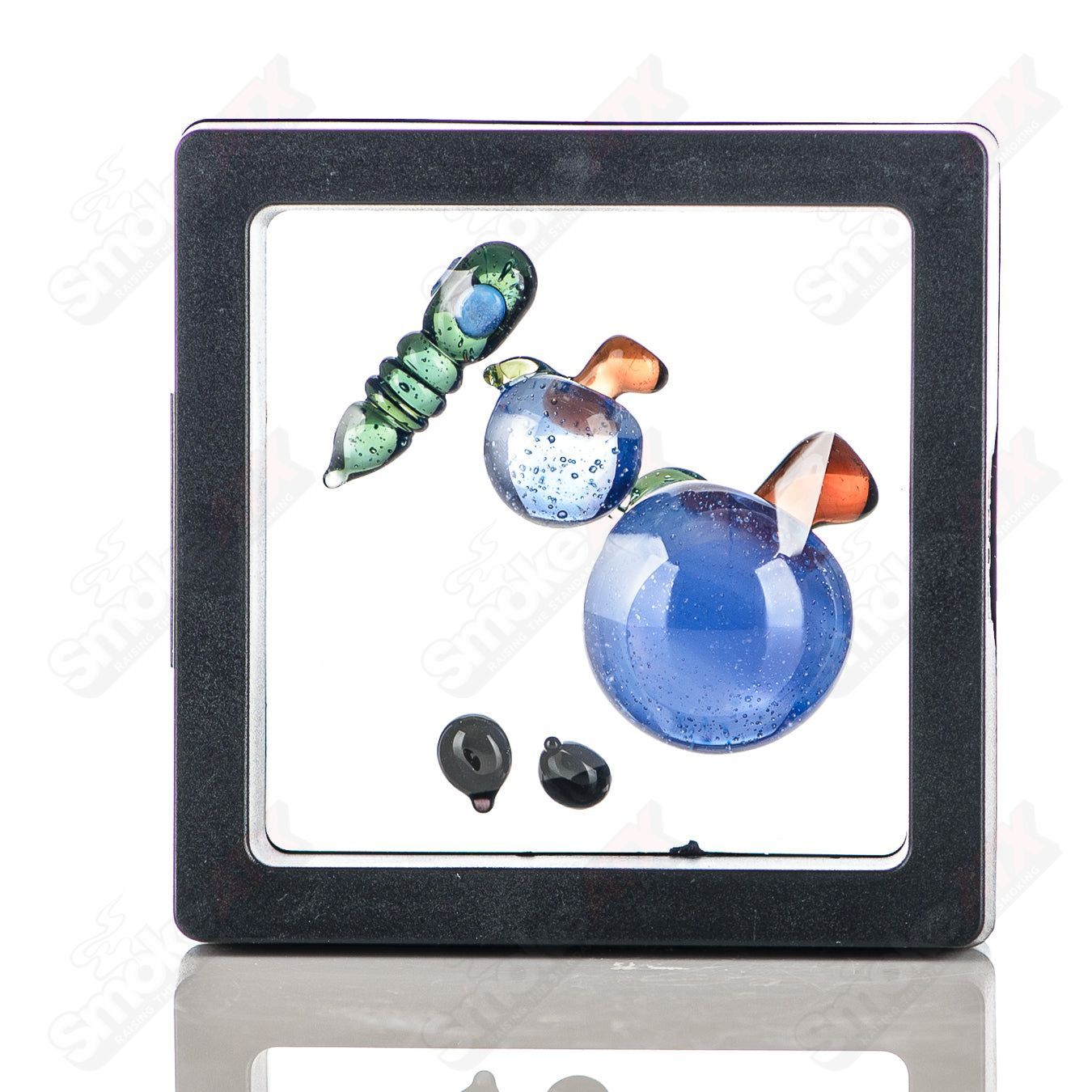 Apple Slurper Set Pouch Glass featuring a clear glass with apple design for enjoying beverages in style.