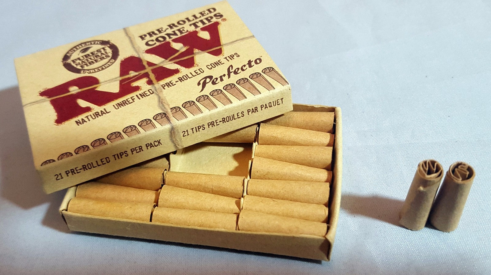 21ct Box Perfecto Pre-Rolled Cone Tips RAW - Smoke ATX
