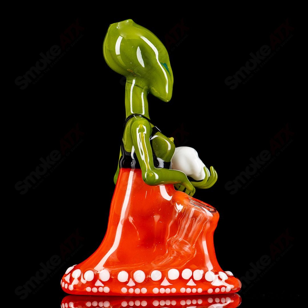 ZAM Skull Seeker glass concentrate rig with intricate skull design, clear glass body, and detailed craftsmanship.