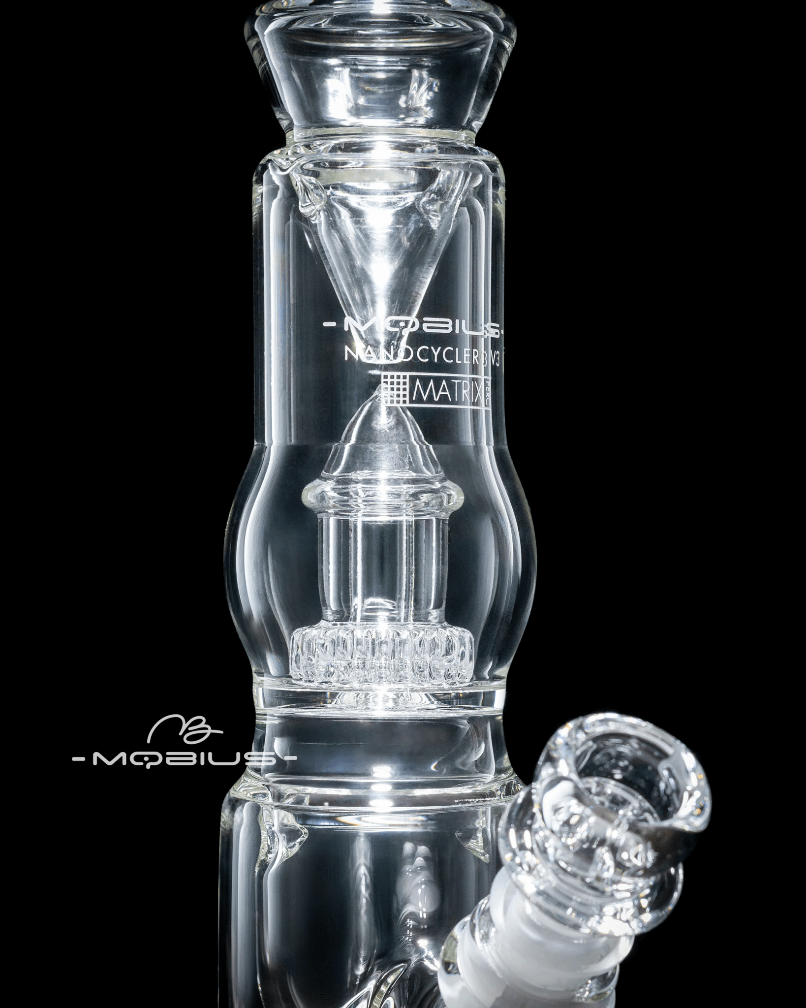 Mobius Nanocycler V3 Matrix Perc glass waterpipe with intricate percolator design for smooth smoking experience.