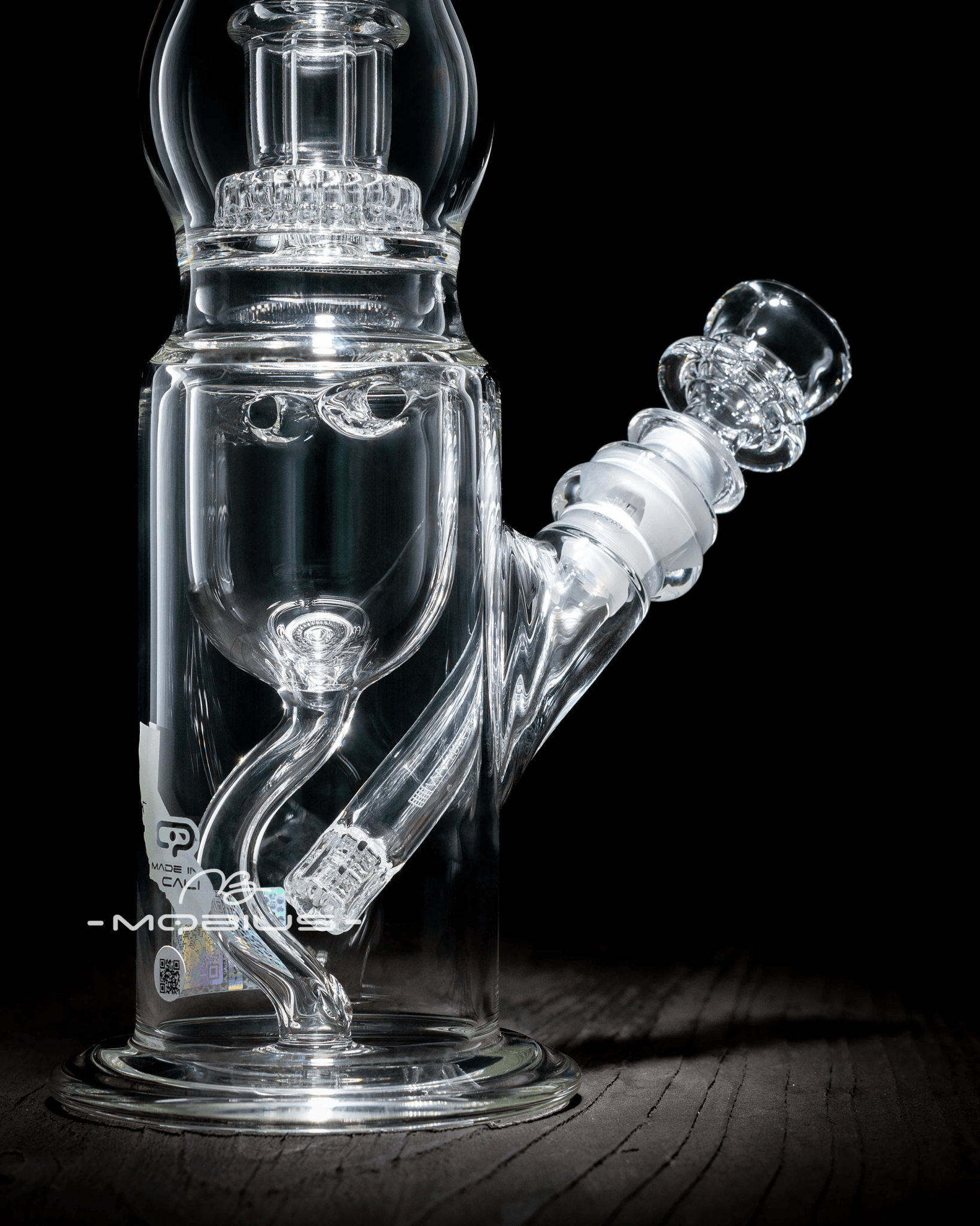 Mobius Nanocycler V3 Matrix Perc glass waterpipe with intricate percolator design for smooth smoking experience.