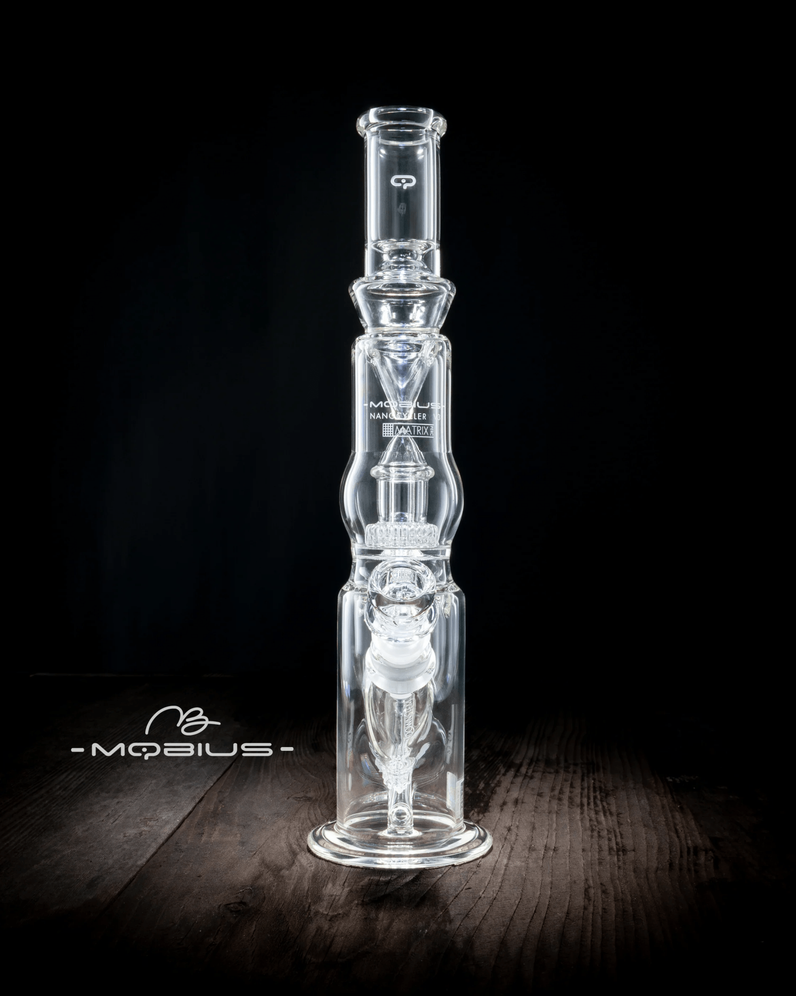 Mobius Nanocycler V3 Matrix Perc glass waterpipe with intricate percolator design for smooth filtration