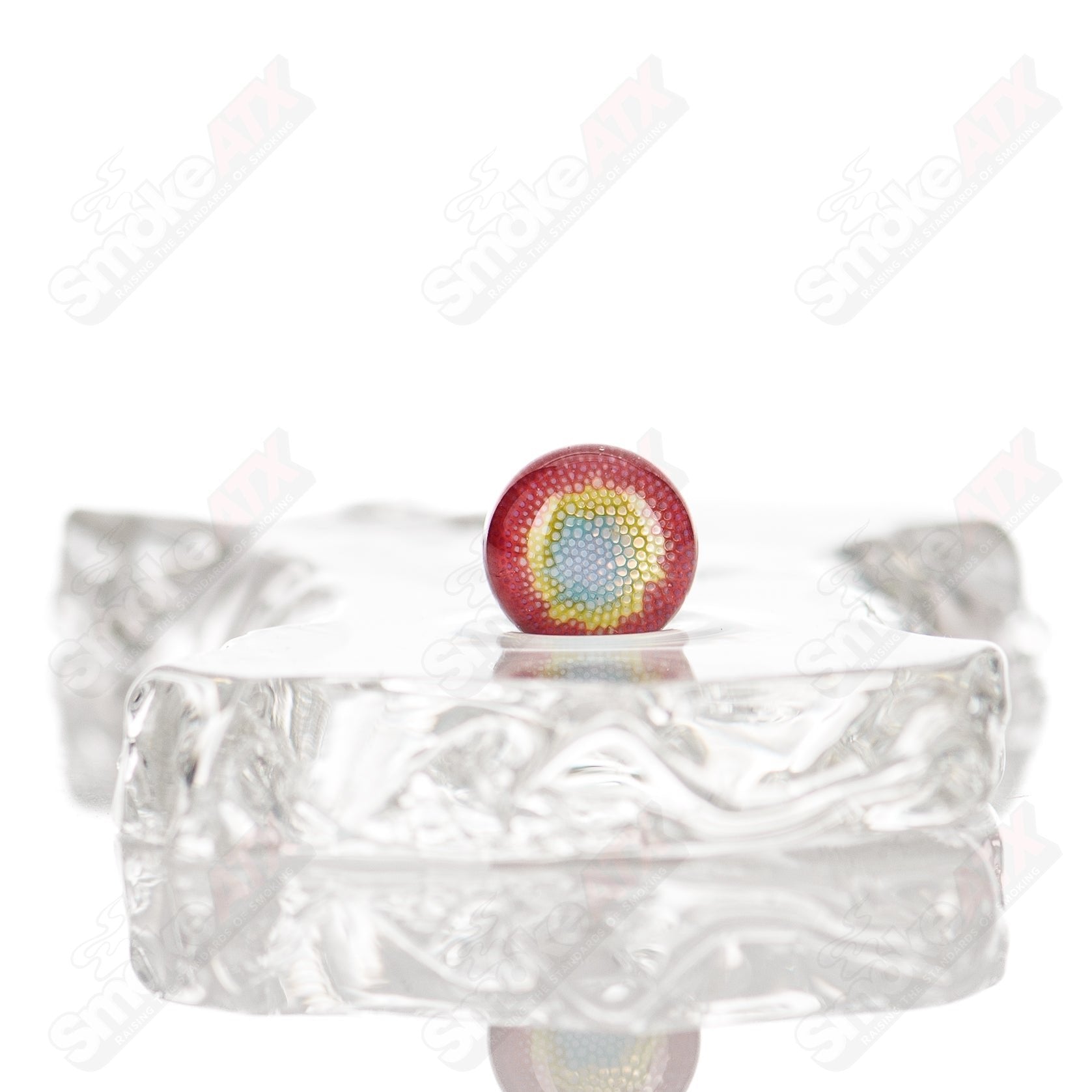 Dosa Glass Valve Dosa Glass featuring pearls and inserts, clear glass with decorative elements, showcasing elegant design.