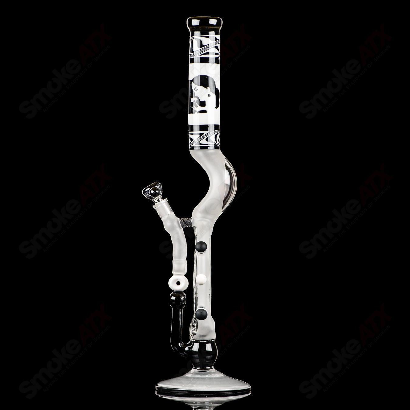 Swiss Perc 1 of 1 B&W XXL Classic heady glass pipe with Dizzle, KurtB, and CaC artwork, featuring intricate glass design.