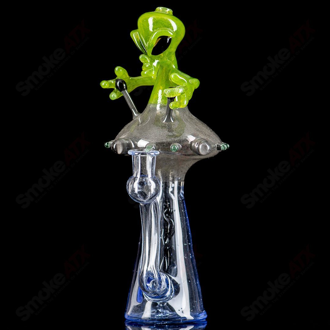 Alien Rig Als Boro Creation heady glass concentrate rig with intricate alien design and vibrant colors.