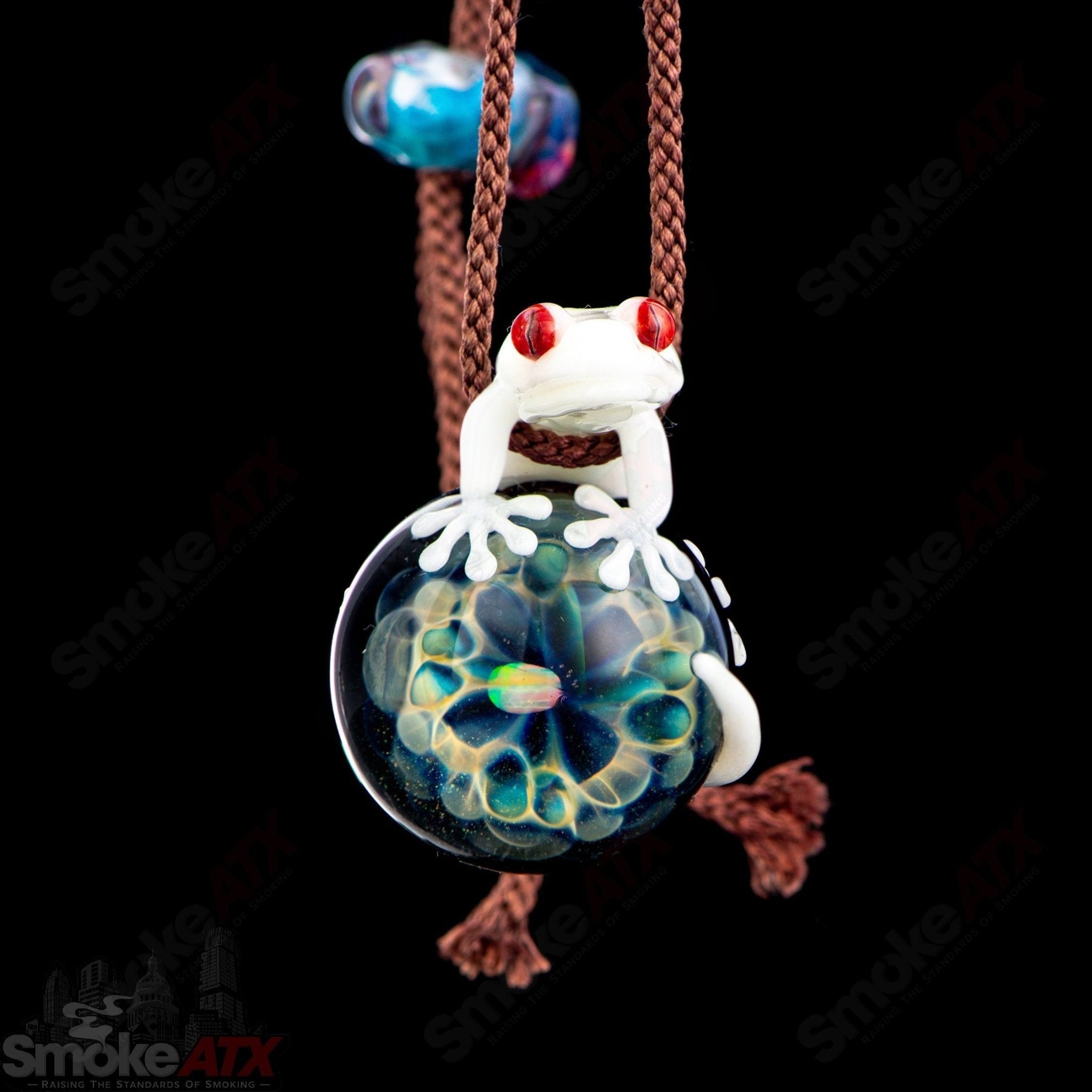 Gecko and the Sky Pendant Kengtaro Glass