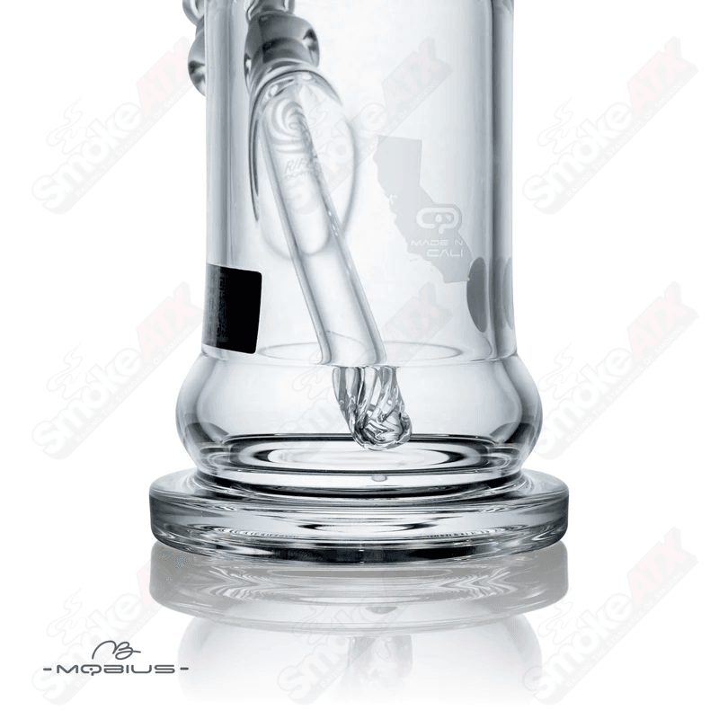 Mobius Strato Reti V2 waterpipe with clear glass body, featuring intricate design and sturdy base for smooth smoking experience.