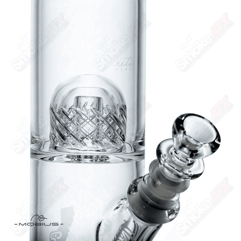 Mobius Strato Reti V2 clear glass waterpipe with intricate design and smooth curves, showcasing its craftsmanship and clarity.