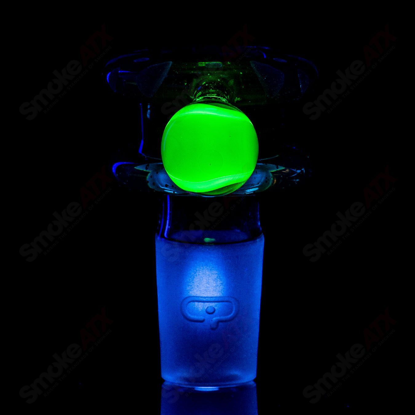 Glass waterpipe from Mobius's 65T V5 Hybrid Series Stereo Matrix, featuring a clear design and intricate glasswork.