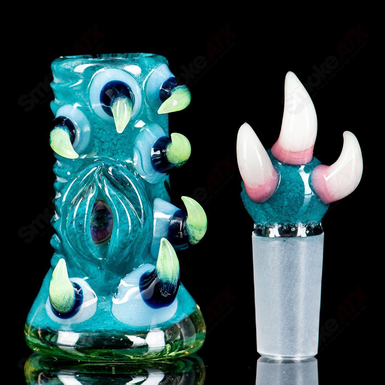 Salt Glass Dome Conversion ISO Jar for Heady Glass cups, featuring a clear glass design with a secure lid.
