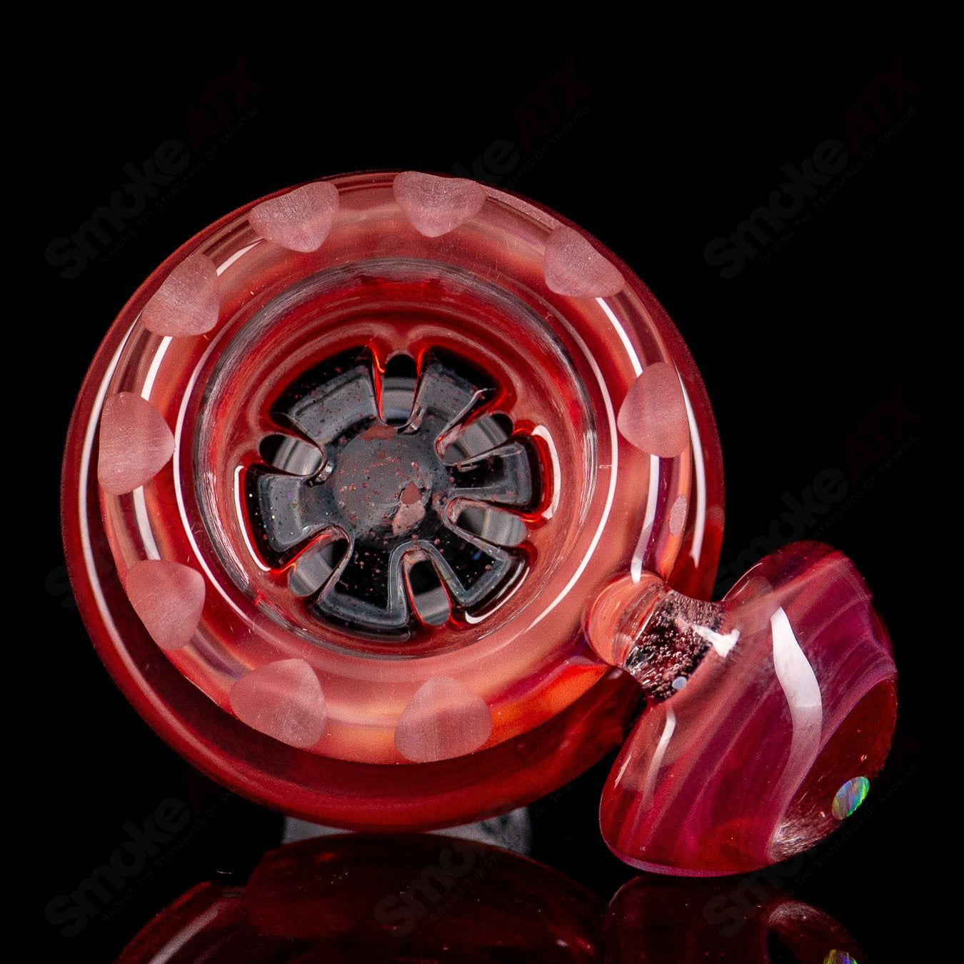 Mobius 50T V6 Hybrid 2025 waterpipe made of glass, featuring a sleek design and durable construction for optimal performance.