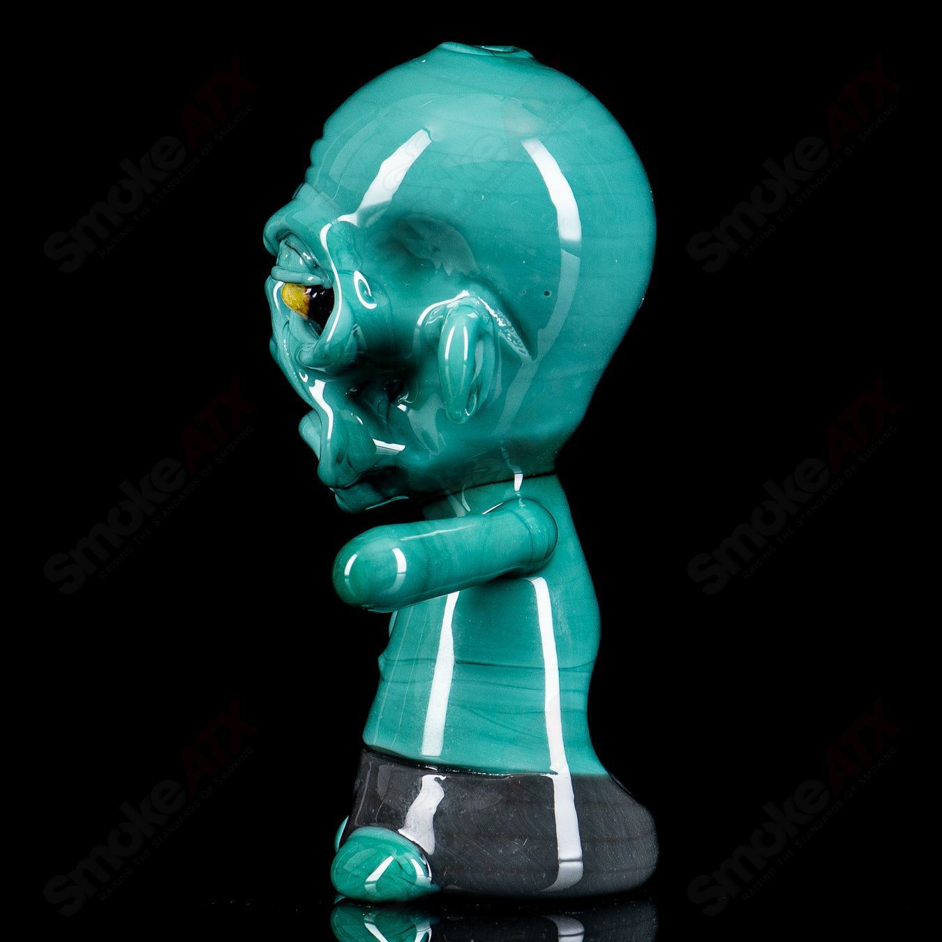 Handheld Ghost Heady Glass Zombie Hand Pipe featuring a detailed zombie hand design for smoking accessories.
