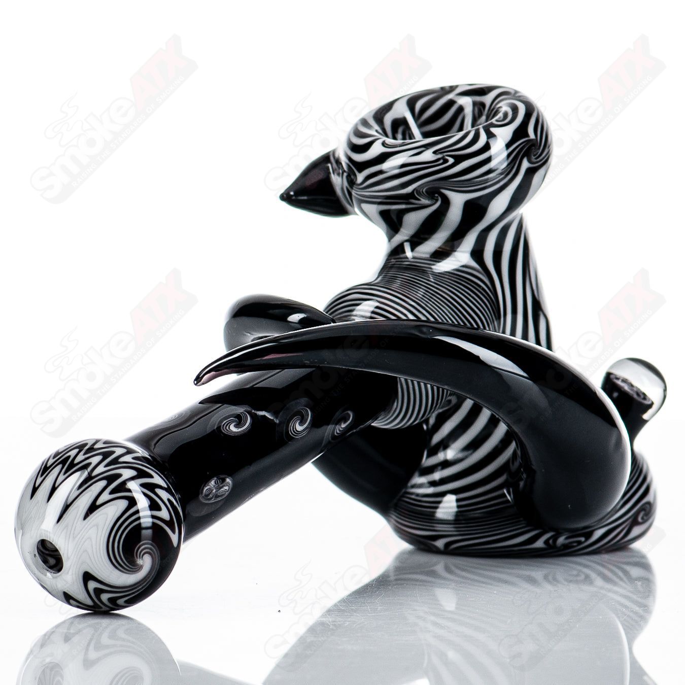 Black and White Skull Dry Hammer w Horns Moo Glass - Smoke ATX
