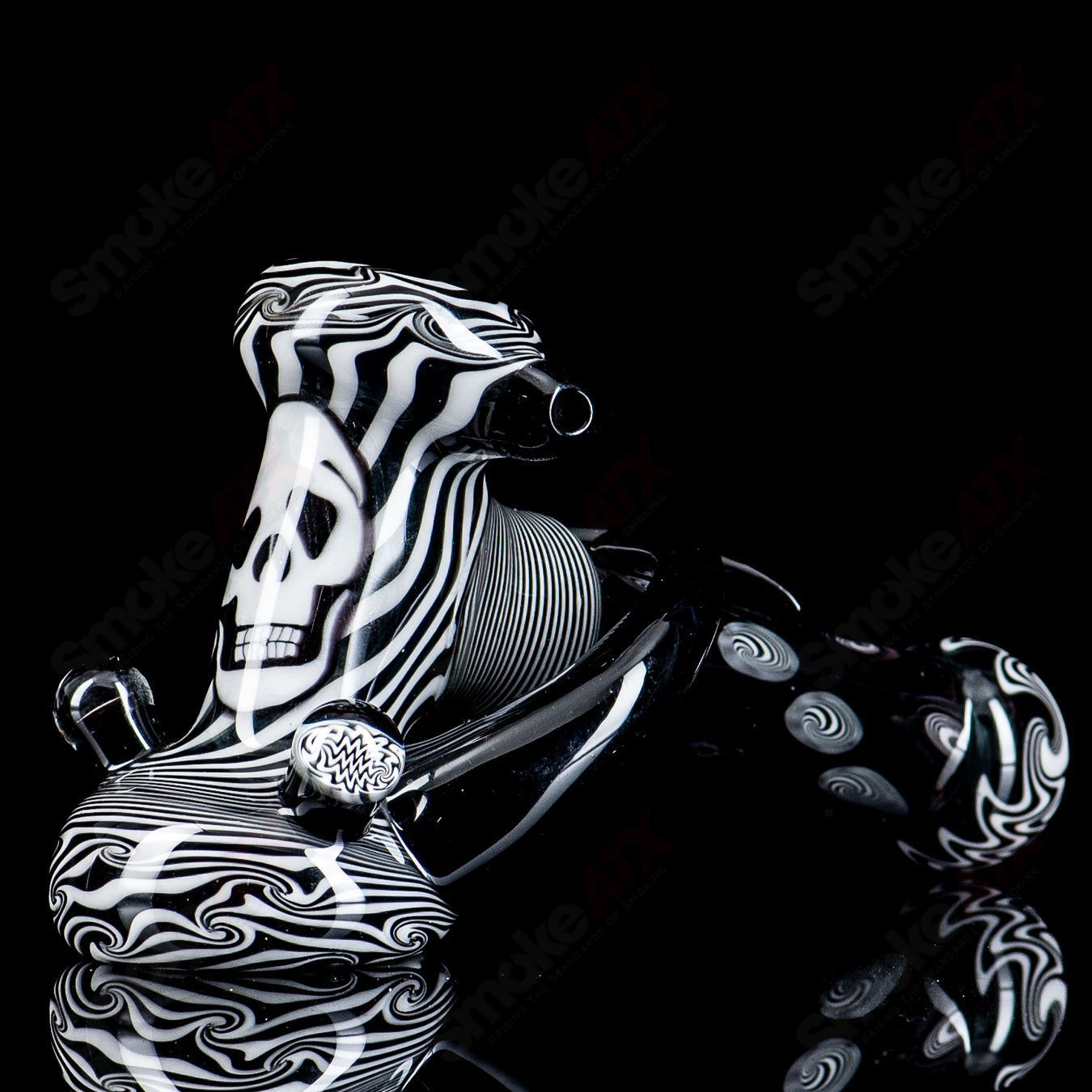 Black and White Skull Dry Hammer w Horns Moo Glass - Smoke ATX