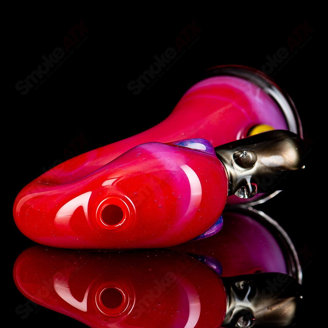 Pink flamingo Puffco dry top made of Burtoni Glass, designed for Puffco vaporizers, with detailed glass craftsmanship.