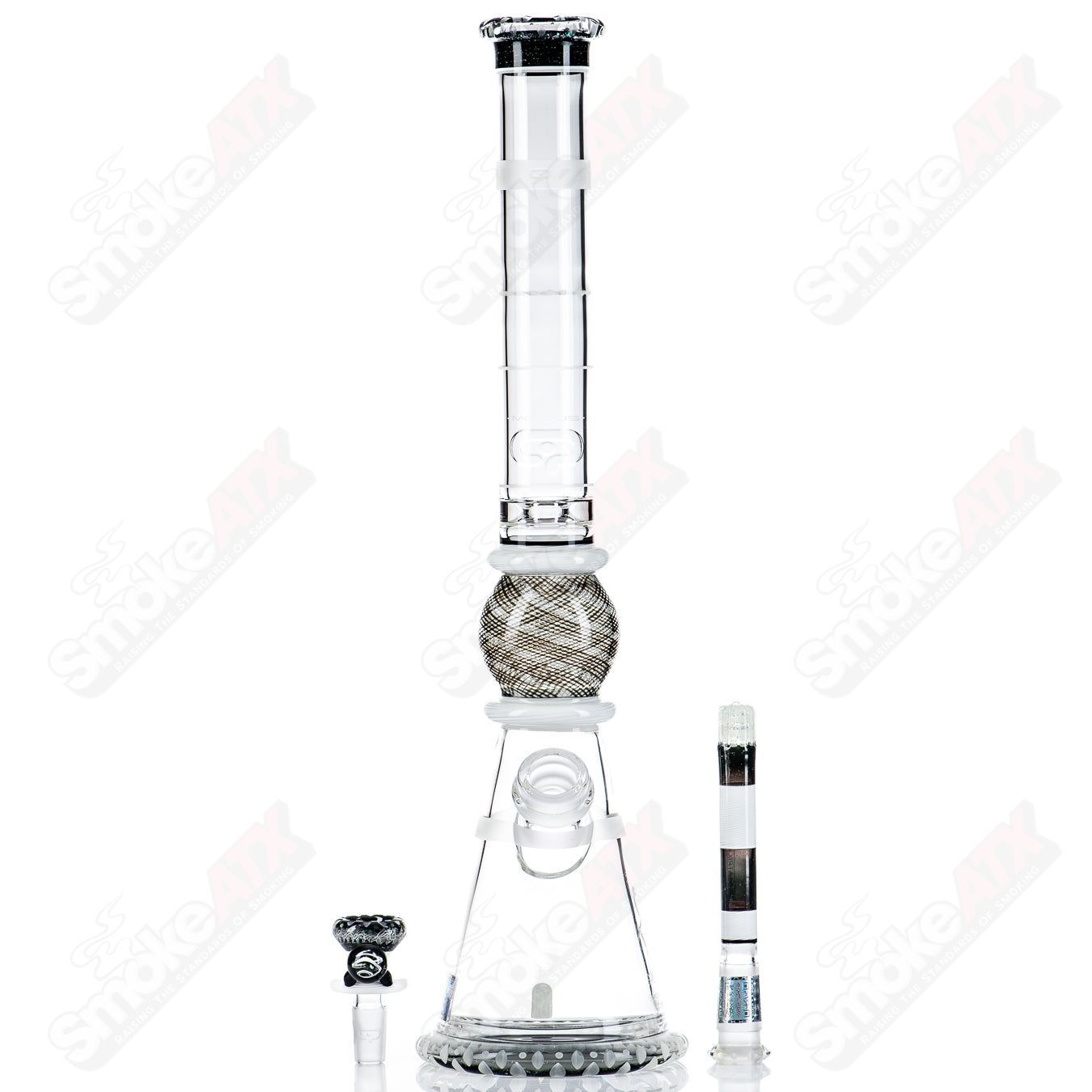 Mobius GRB 16 Circle Solo signed glass beaker with #11 of 2024 inscription, clear and detailed in the image.