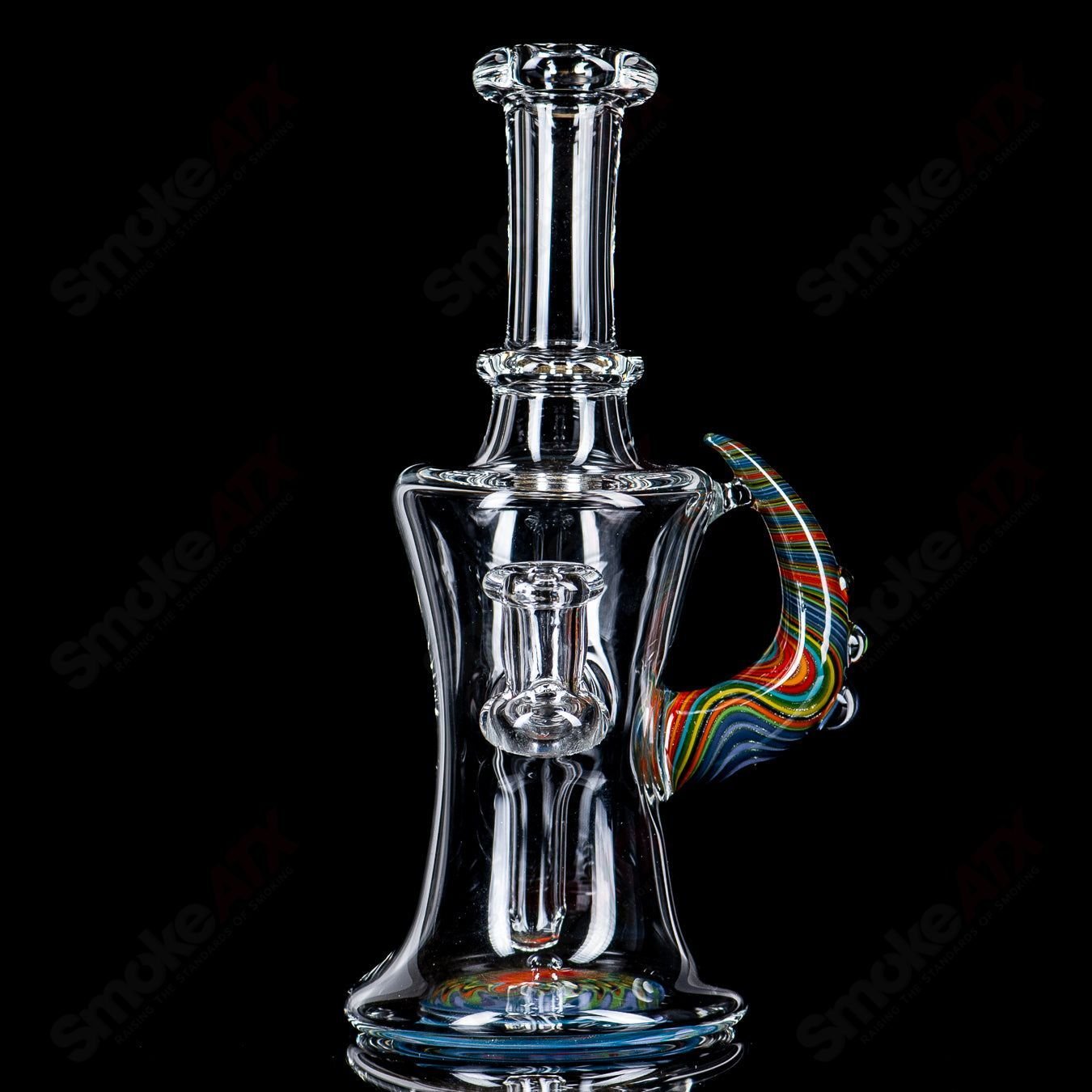 Devo Linework Rig with Horn, glass concentrate rig featuring intricate linework design and a decorative horn accent.