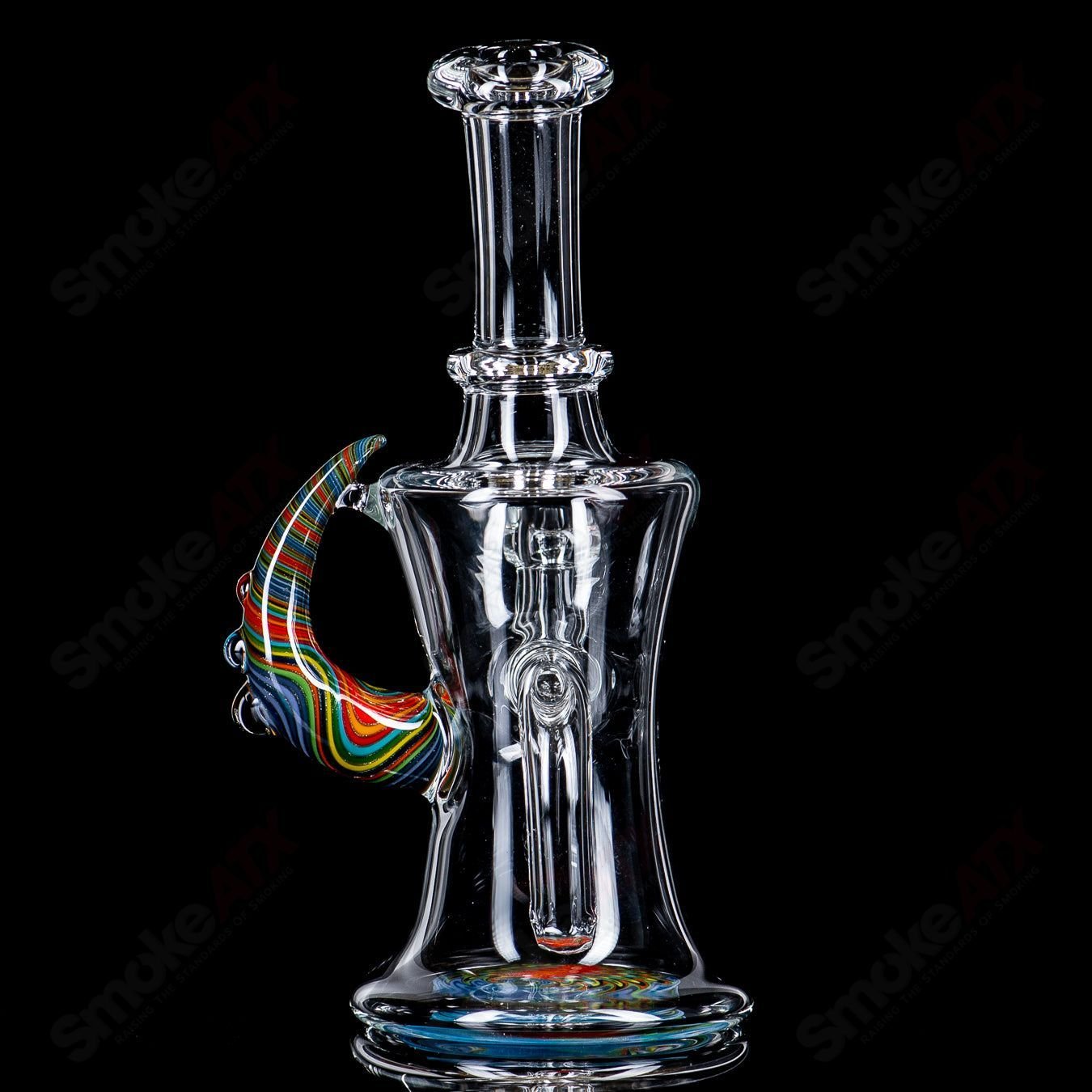 Devo Linework Rig with Horn, glass concentrate rig featuring intricate linework and a decorative horn detail for dabbing.