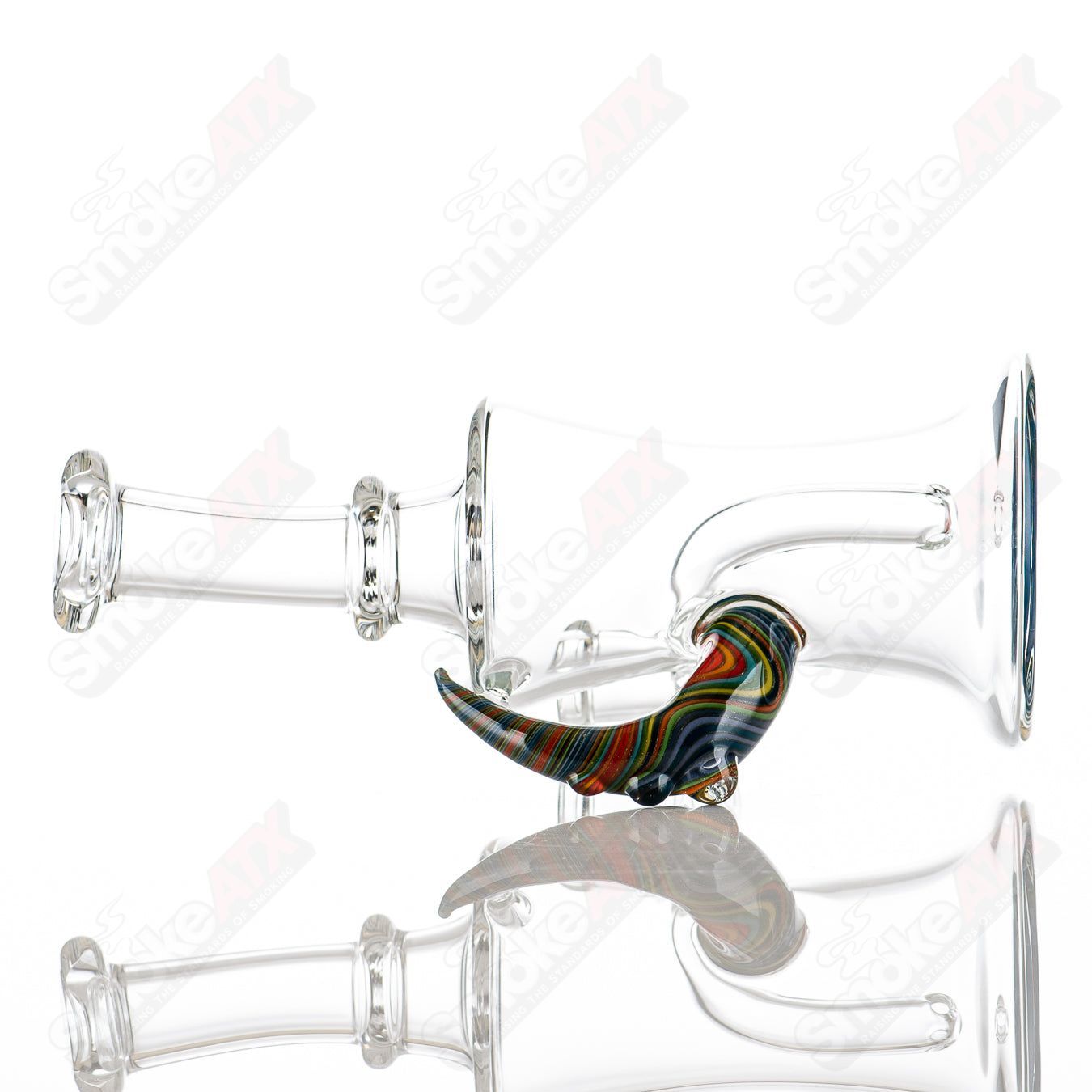 Devo Linework Rig with Horn, glass concentrate rig featuring intricate linework design and a decorative horn accent.