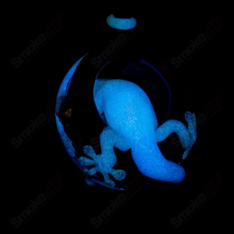 #1 Tier 4 Gecko Pendant by Kengtaro Glass