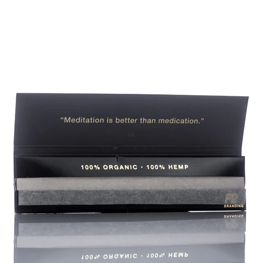 King size Wu-Tang Hemp Rolling Papers for 420, featuring branded packaging with Wu-Tang logo and natural hemp material.