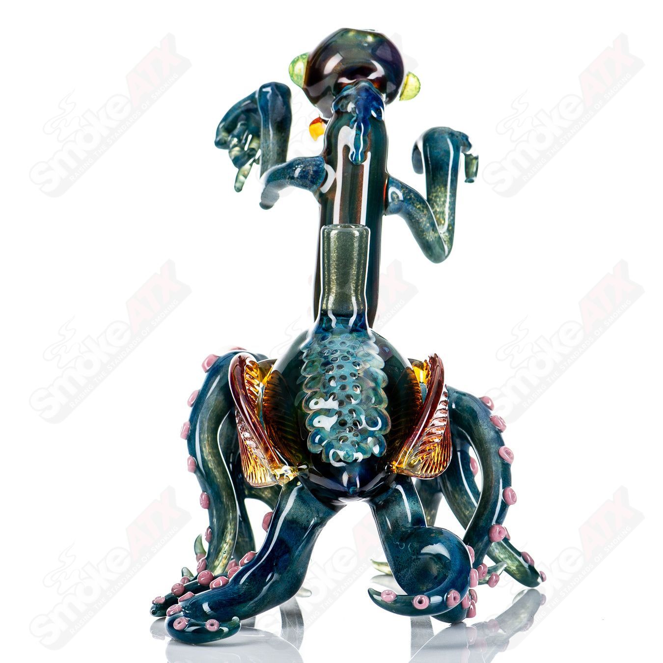 Salt Glass Praying Mantis Rig Burtoni x SALT, heady glass concentrate rig with detailed praying mantis design.