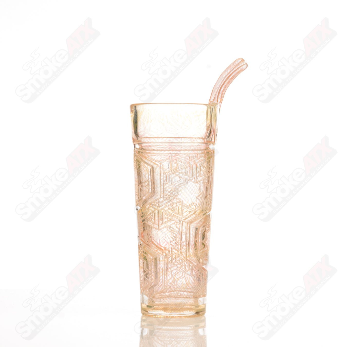 Avant-Garde Sizelove Chewy Tesseract drinking cup with built-in straw, featuring a unique heady glass design.