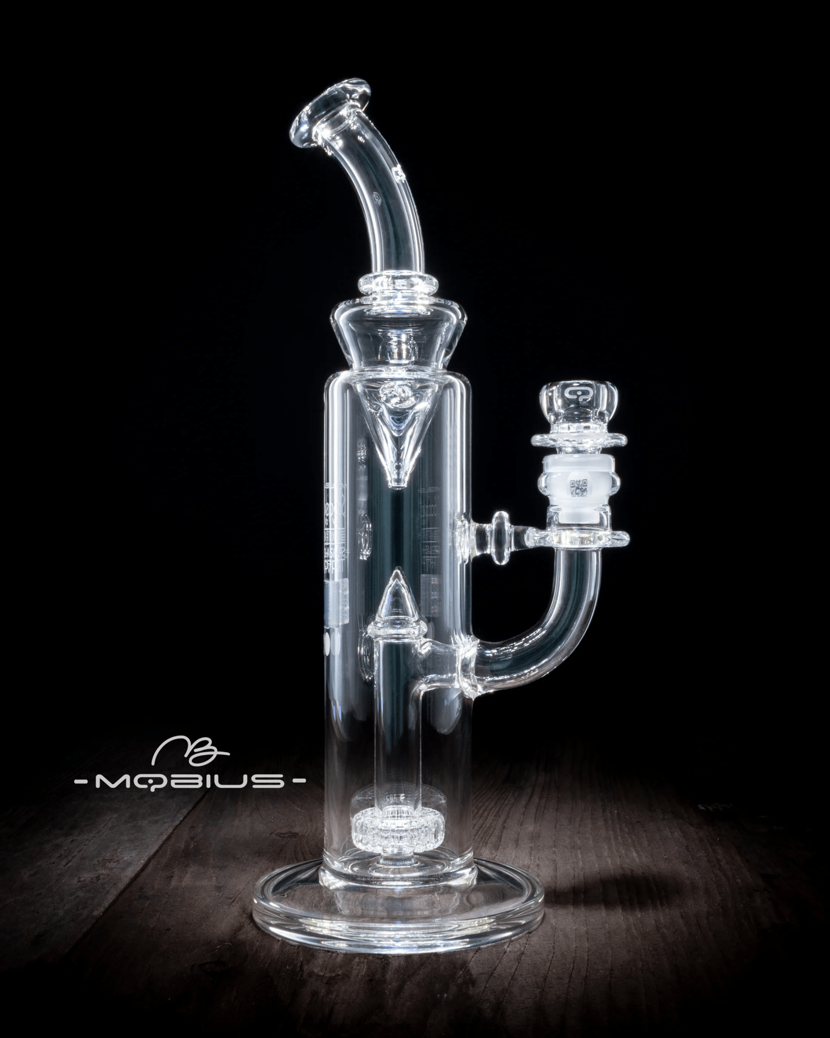 Mobius Scope Matrix V2 Clear glass straight tube with Splashtrap, designed for smooth water filtration and clear vapor diffusion.