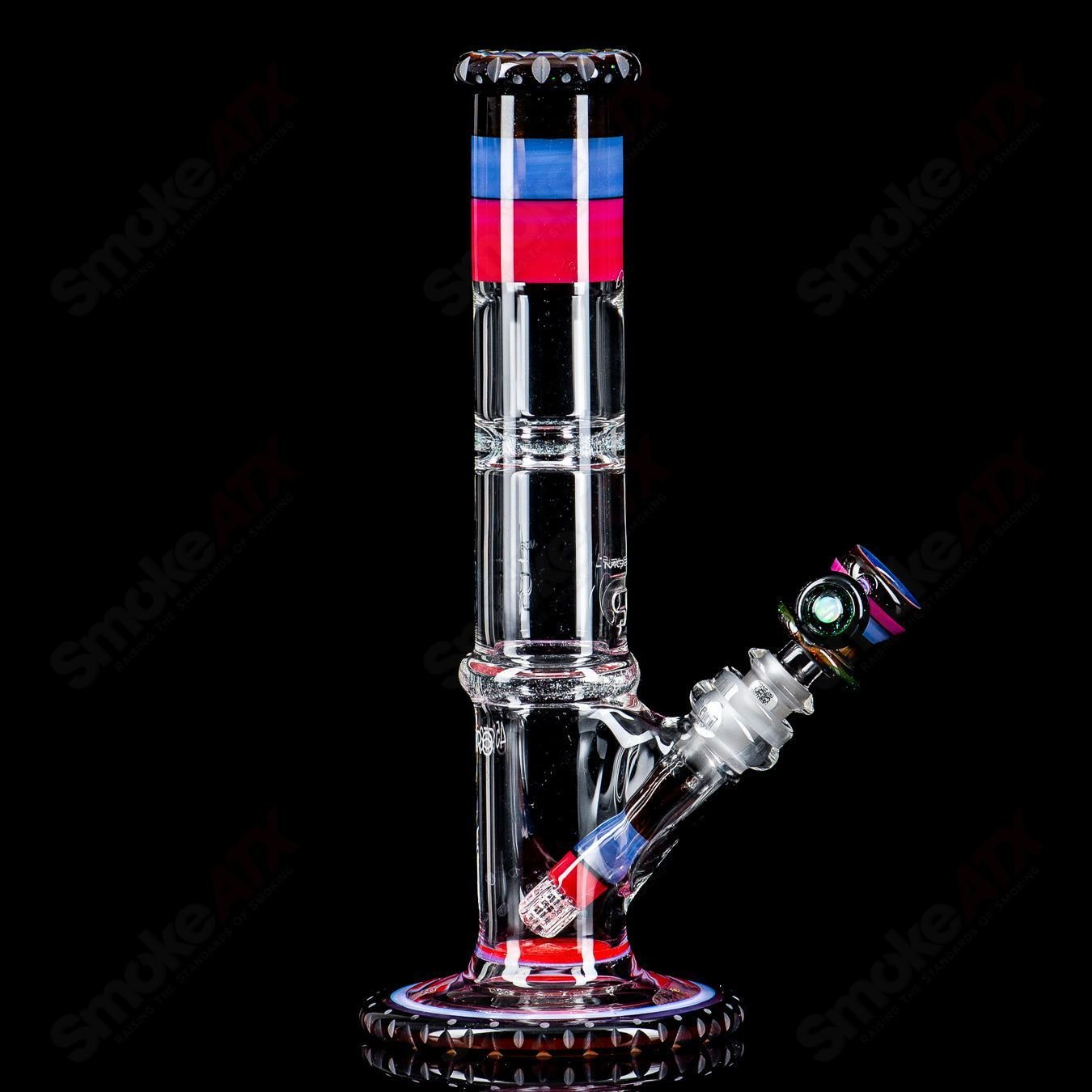 Mobius STR8 45 Circle Solo waterpipe made of glass, featuring a sleek design and intricate details for smooth smoking experience.