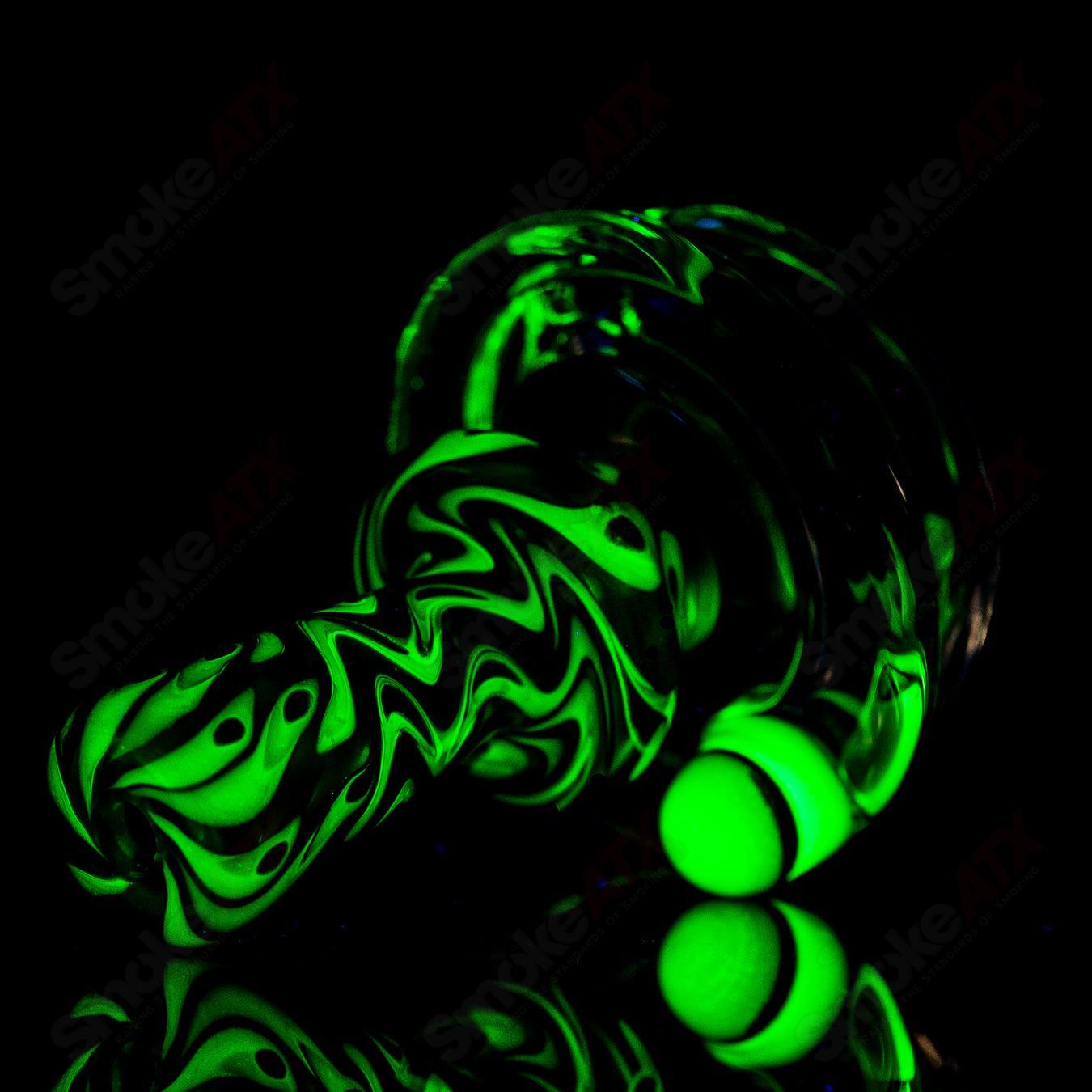 UV Chromium and Electrum Puffco Dry Top by Geoff Made Glass featuring a clear bottom design and intricate heady glass details.