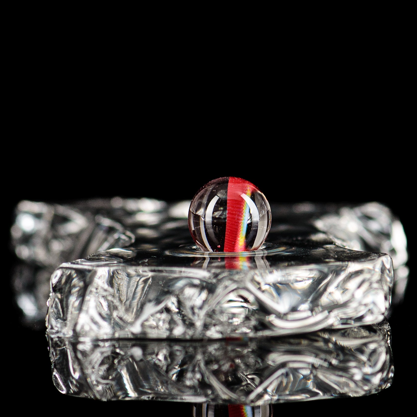 Dosa Glass Valve Dosa Glass with pearls and inserts, clear glass design for serving or presentation.