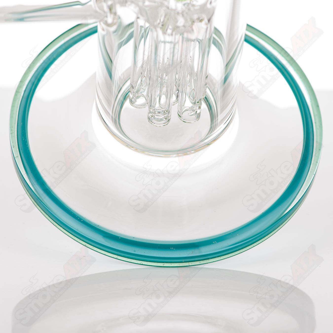 Toro 18mm 7/13 arm perc glass straight tube with color cap for smooth smoking experience.