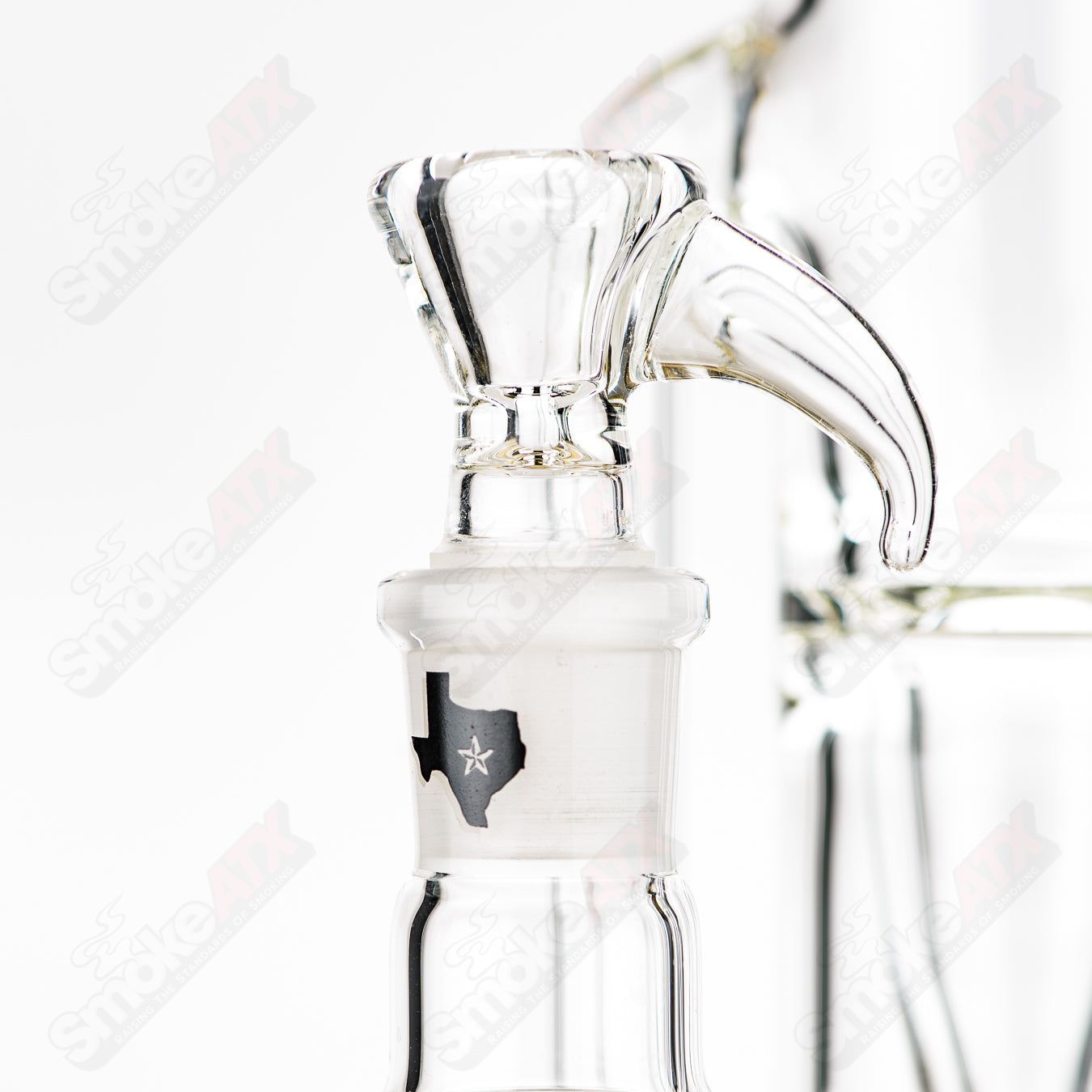 18-inch Texas Tubes Klein Recycler glass bong with twin uptake design and 18mm joint for smooth smoking.