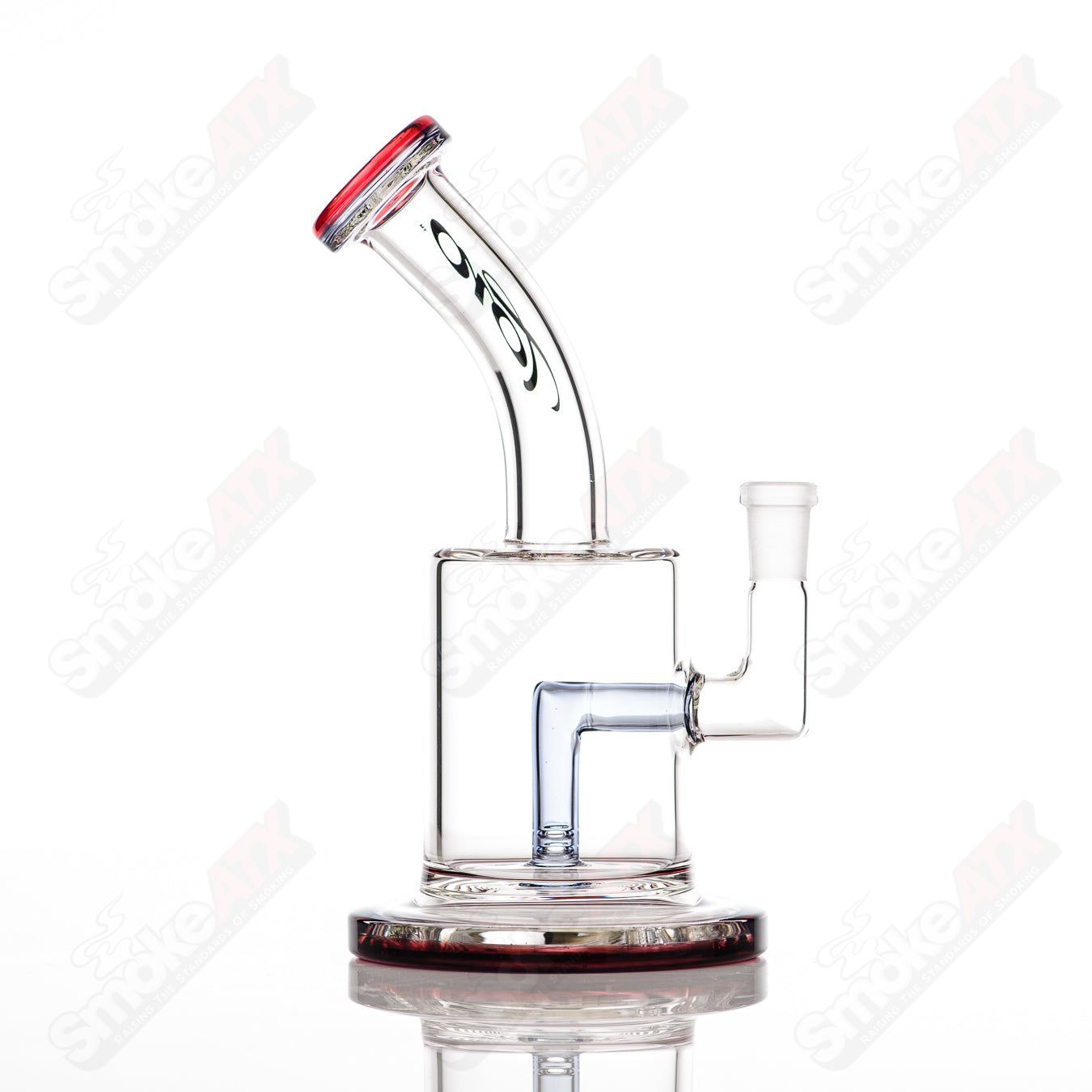 Toro Glass 10mm Macro XL concentrate rig with dual-color foot and mouthpiece, featuring detailed glasswork and sturdy build.