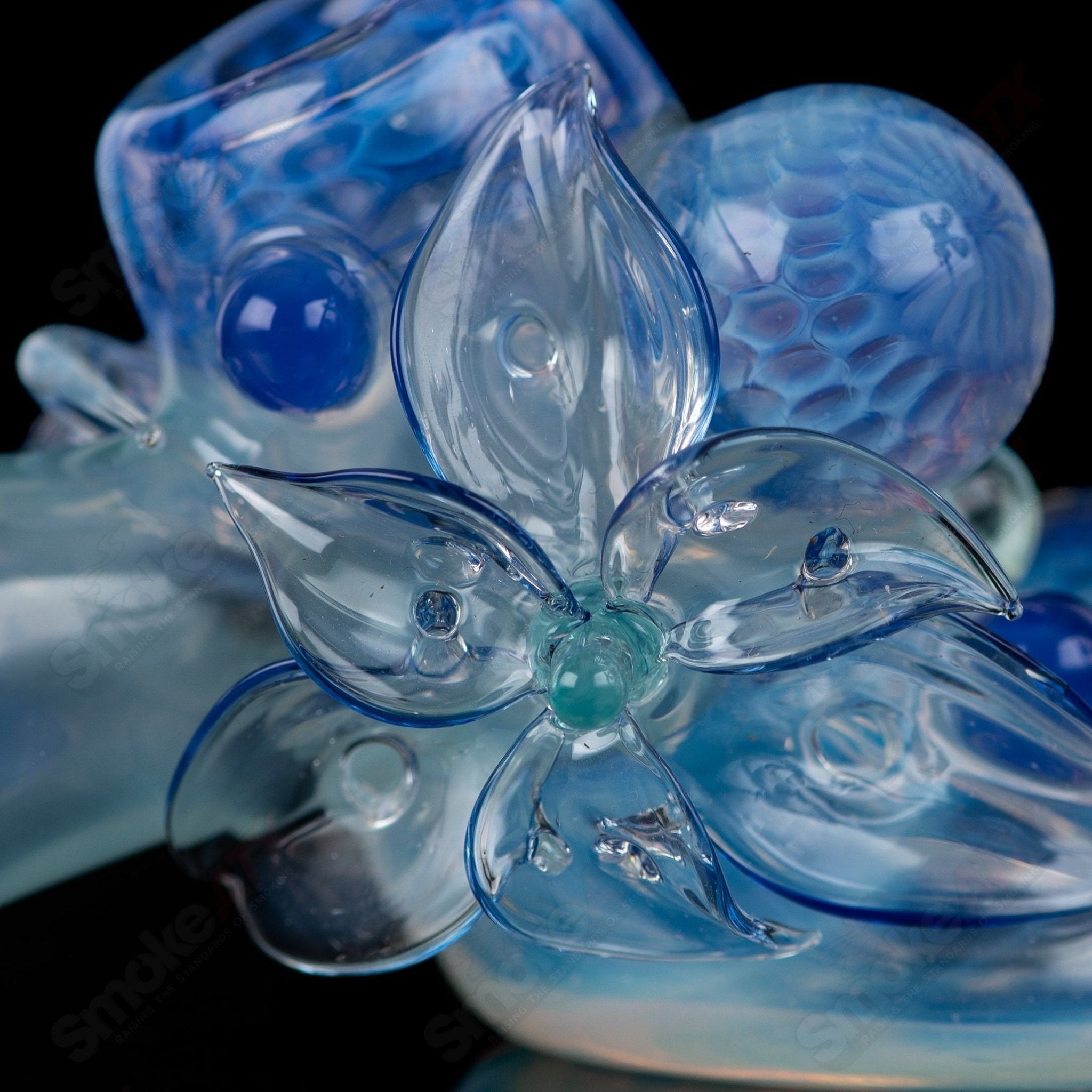 Sven Glass Sherlock Chillum Set featuring a clear heady glass design with a classic Sherlock pipe shape.