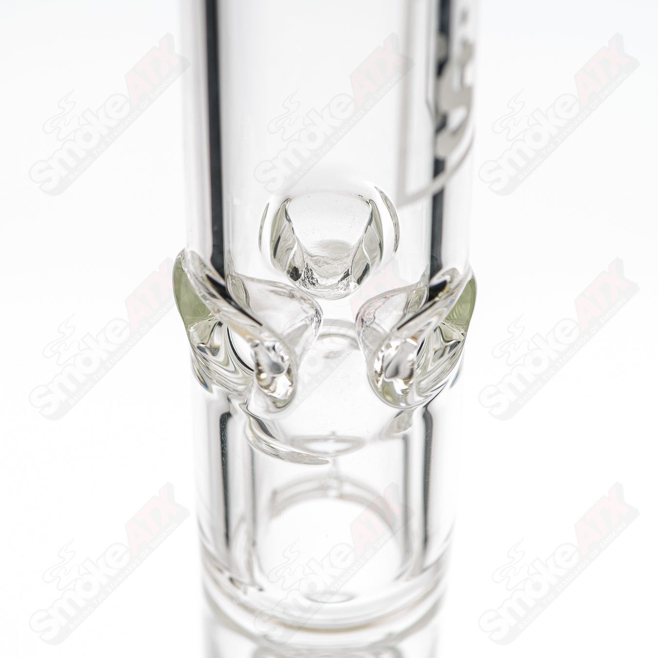 HiSi Glass 17-inch beaker-style glass with 50x5 mushroom percolator for smooth, filtered smoking experience