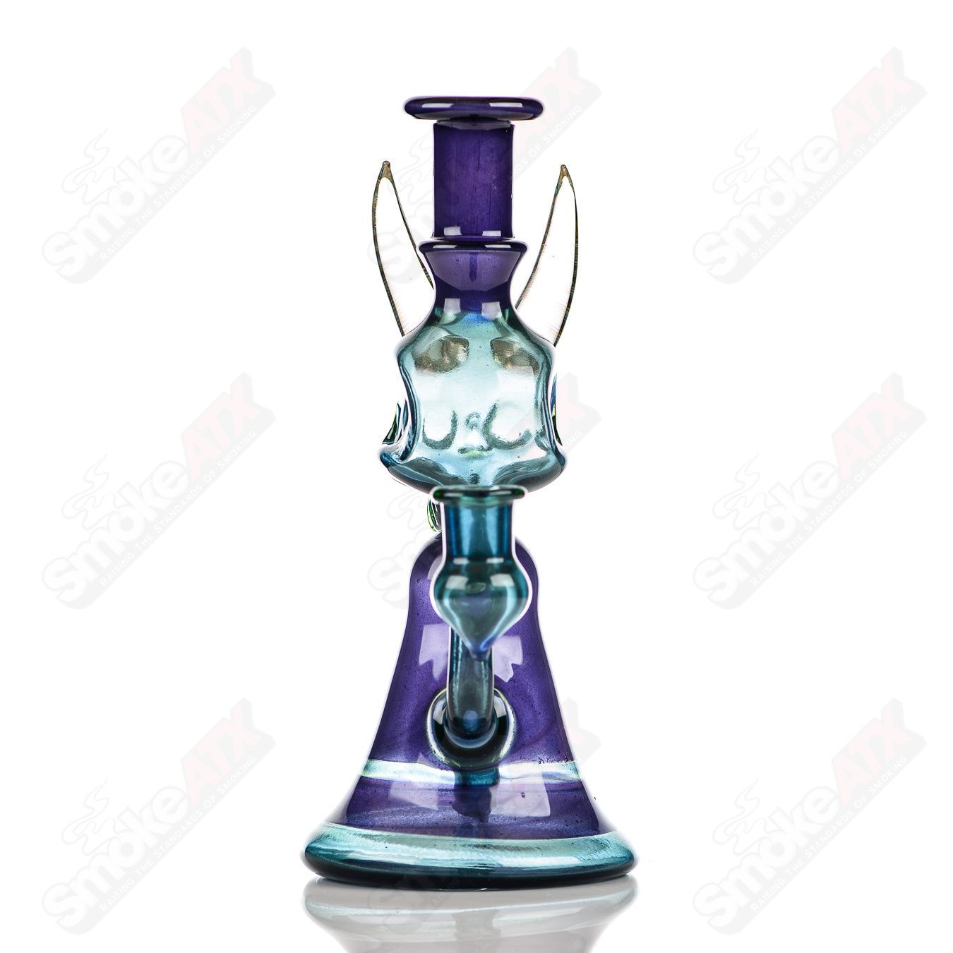 Brando Skull Jammer Rig, a heady glass concentrate rig with a skull design, featuring intricate glasswork and vibrant colors.