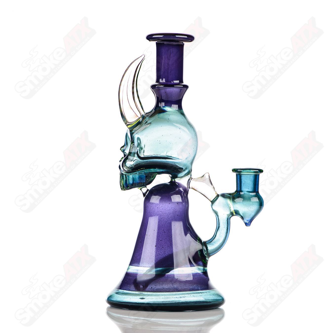 Brando Skull Jammer Rig, a colorful heady glass concentrate rig with a skull design and intricate glasswork.
