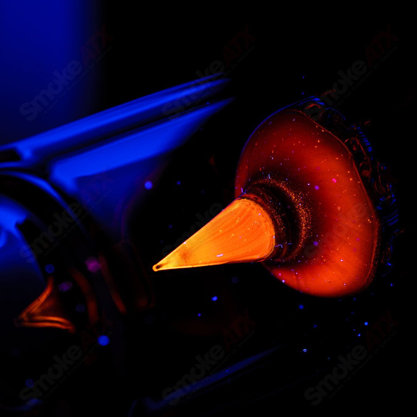 Yellow Jacket UV 8-arm straight tube by Sovereignty Glass with full accent and seal accent details.